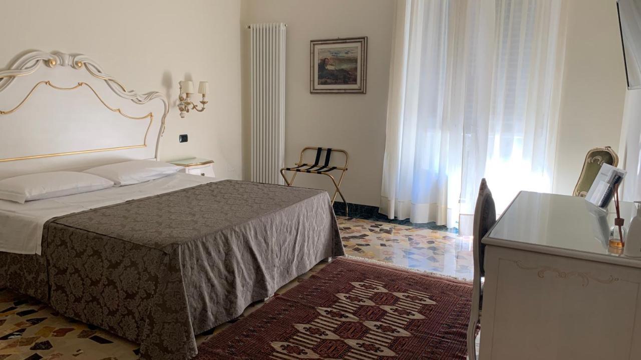 Notti Sull'Adige Hotell Verona Eksteriør bilde