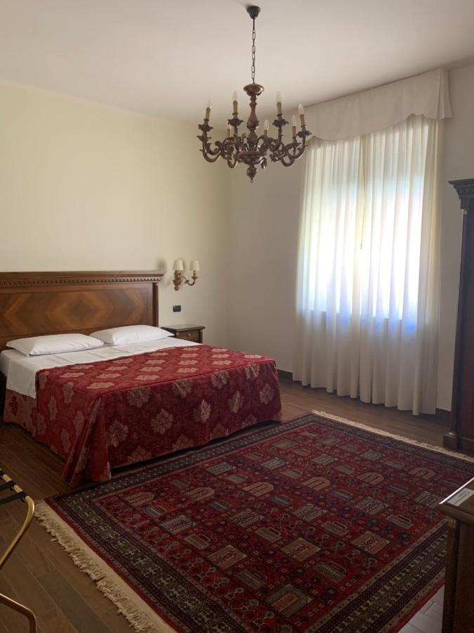 Notti Sull'Adige Hotell Verona Eksteriør bilde