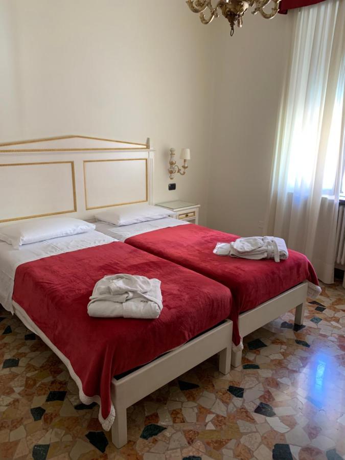 Notti Sull'Adige Hotell Verona Eksteriør bilde