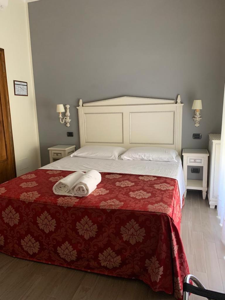 Notti Sull'Adige Hotell Verona Eksteriør bilde